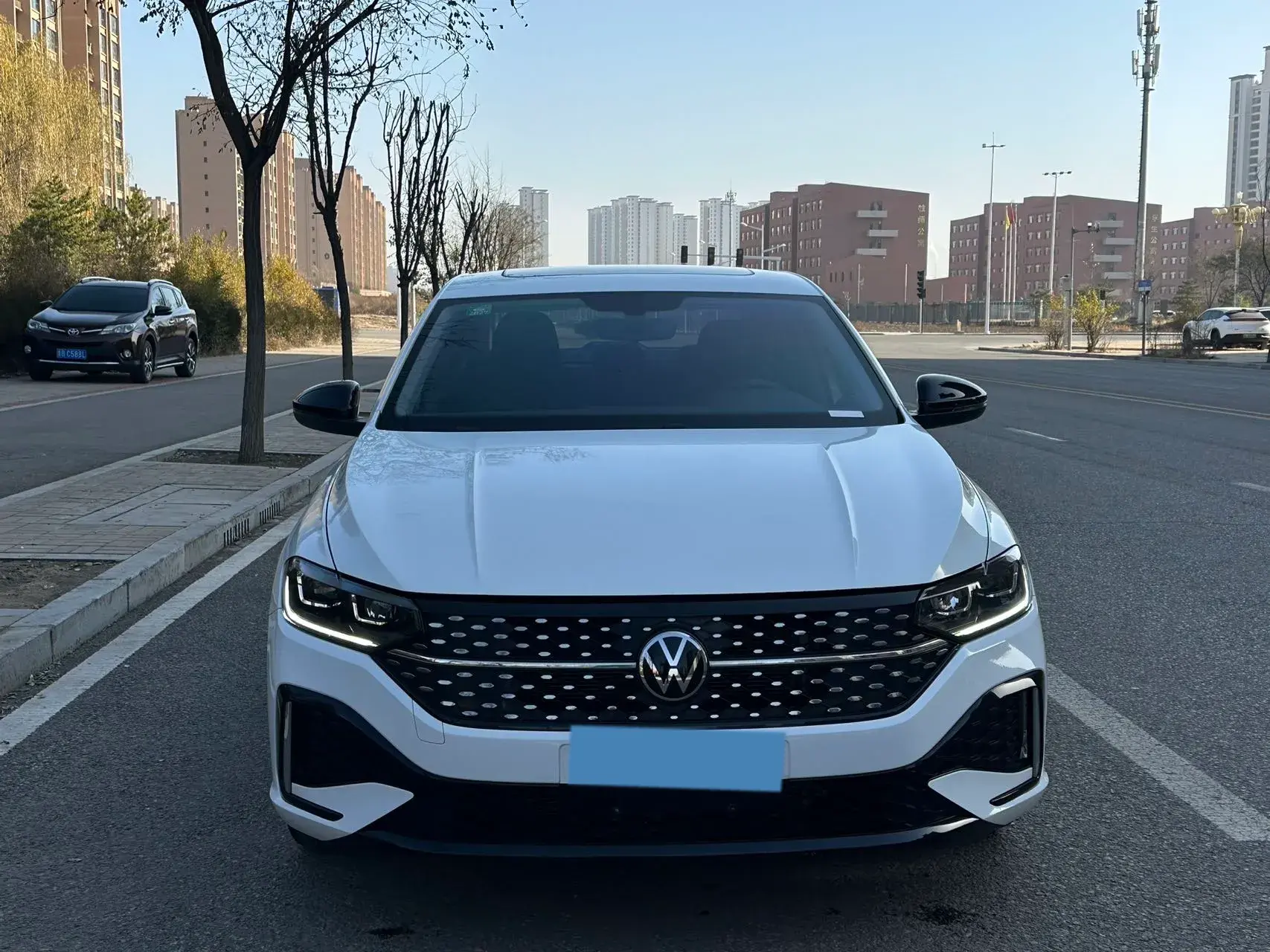 2023 VOLKSWAGEN LAVIDA thumbnail 2