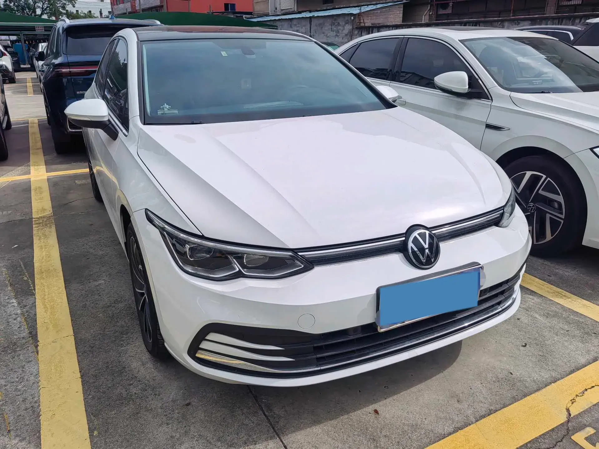 2021 VOLKSWAGEN GOLF thumbnail 2