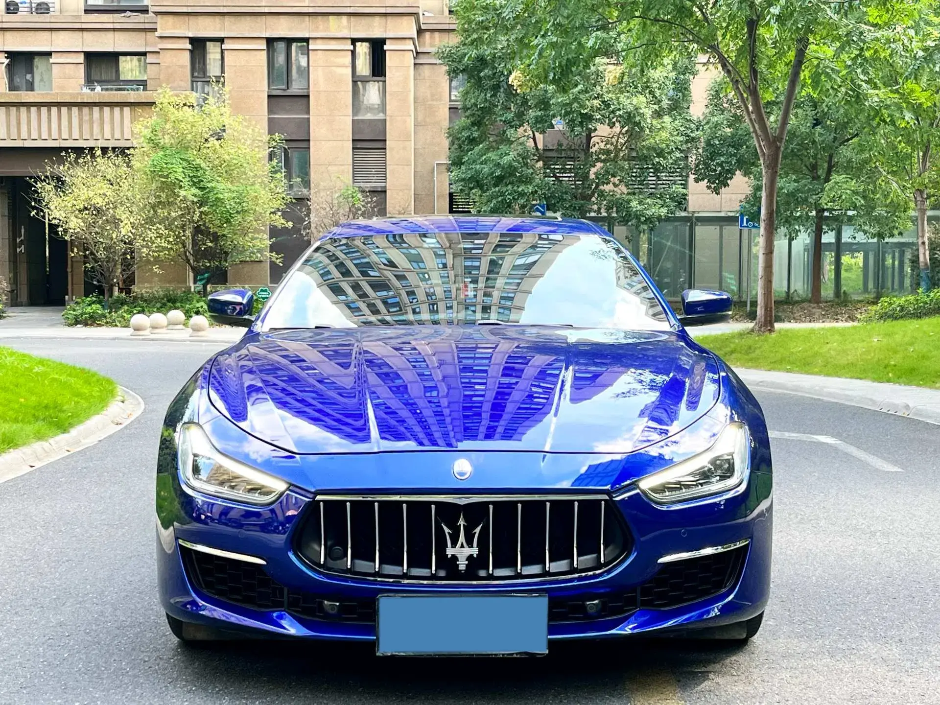 2019 MASERATI GHIBLI thumbnail 2