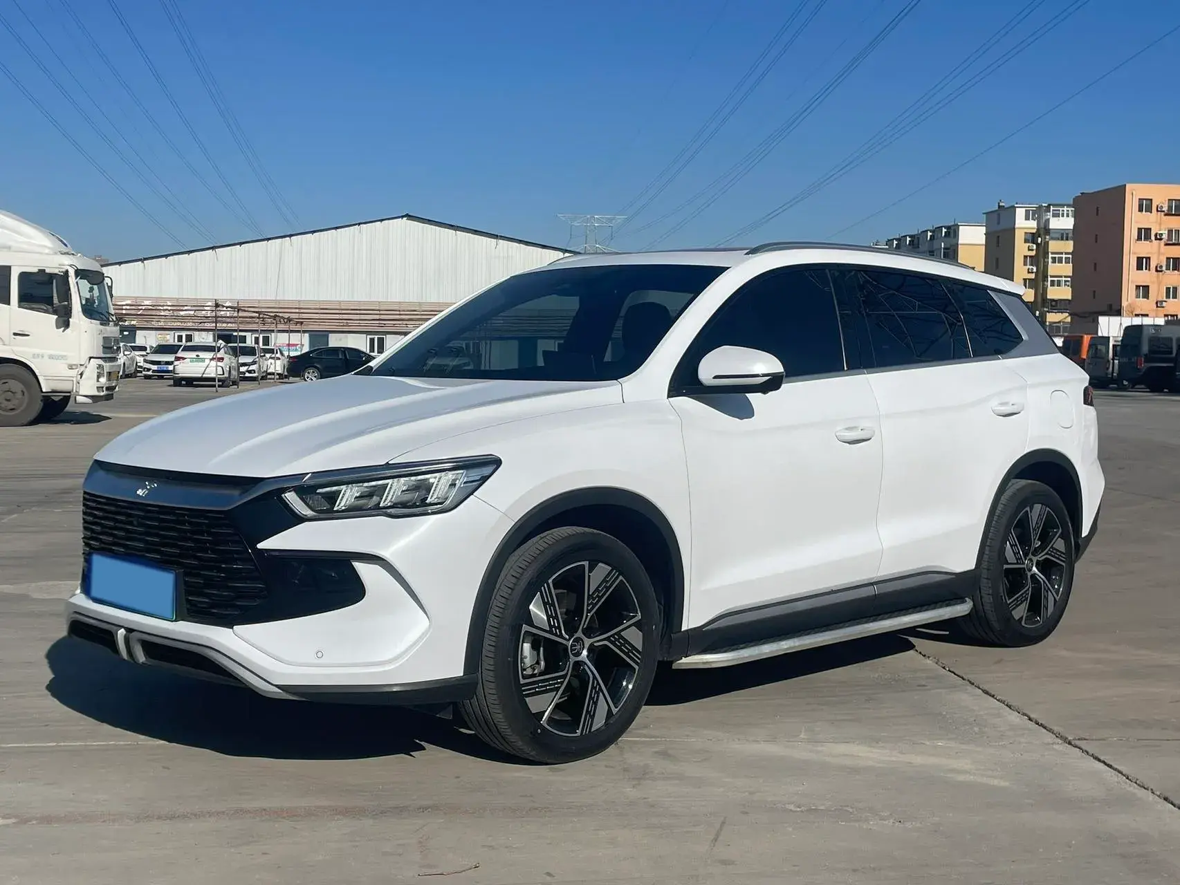 2023 BYD SONG view 1