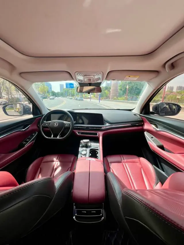 2020 ChangAn CS75 Plus 2.0T 233HP L4 8AT,autocango,china used car exporter,china ev exporter,chinese used car exporter,chinese used ev exporter