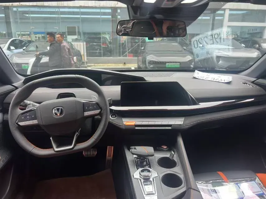 2024 ChangAn UNI-V 1.5T 188HP L4 7DCT,autocango,china used car exporter,china ev exporter,chinese used car exporter,chinese used ev exporter