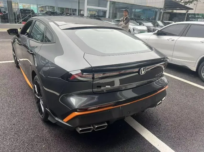 2024 ChangAn UNI-V 1.5T 188HP L4 7DCT,autocango,china used car exporter,china ev exporter,chinese used car exporter,chinese used ev exporter