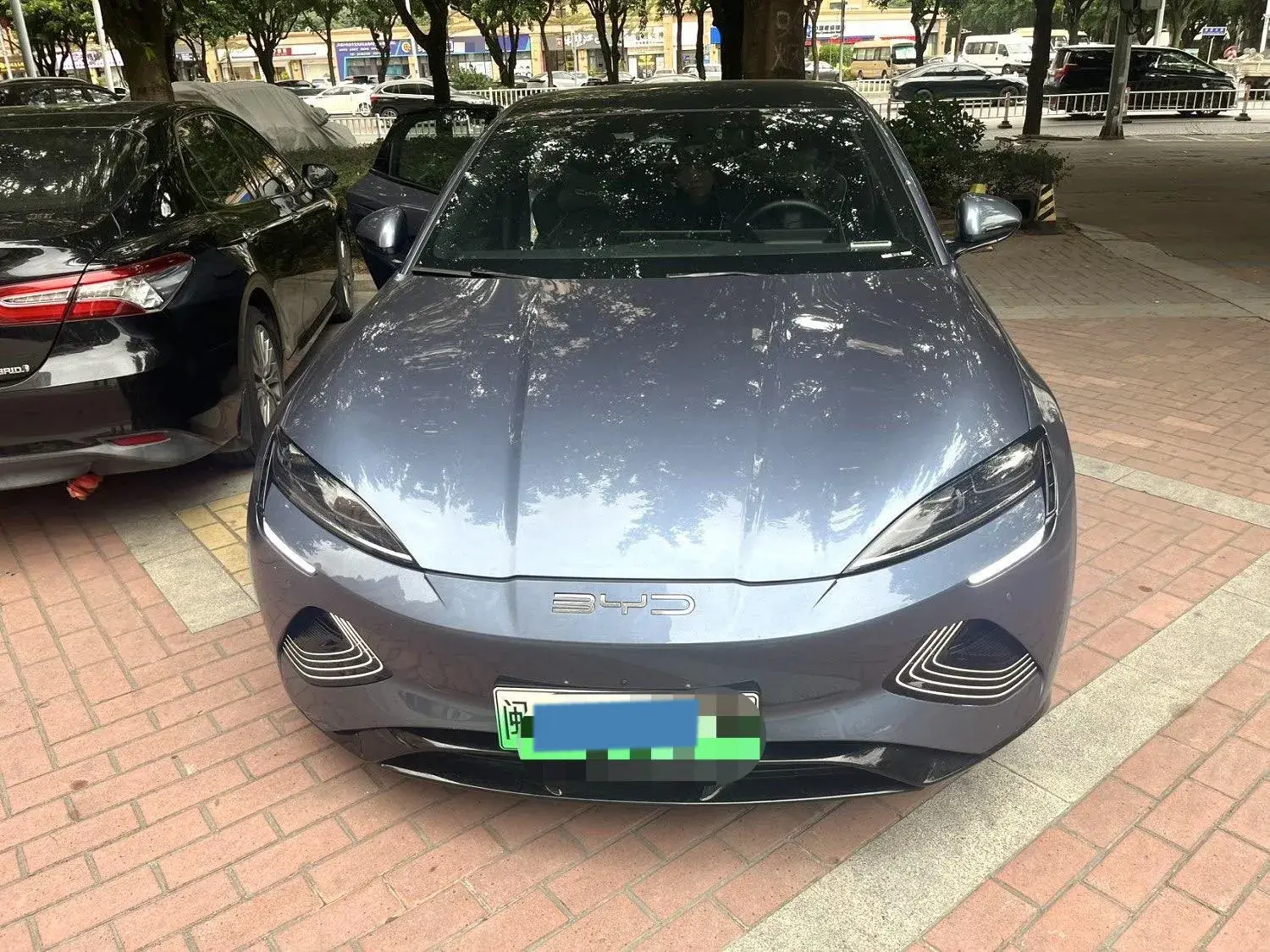 2023 BYD SEAL thumbnail 2