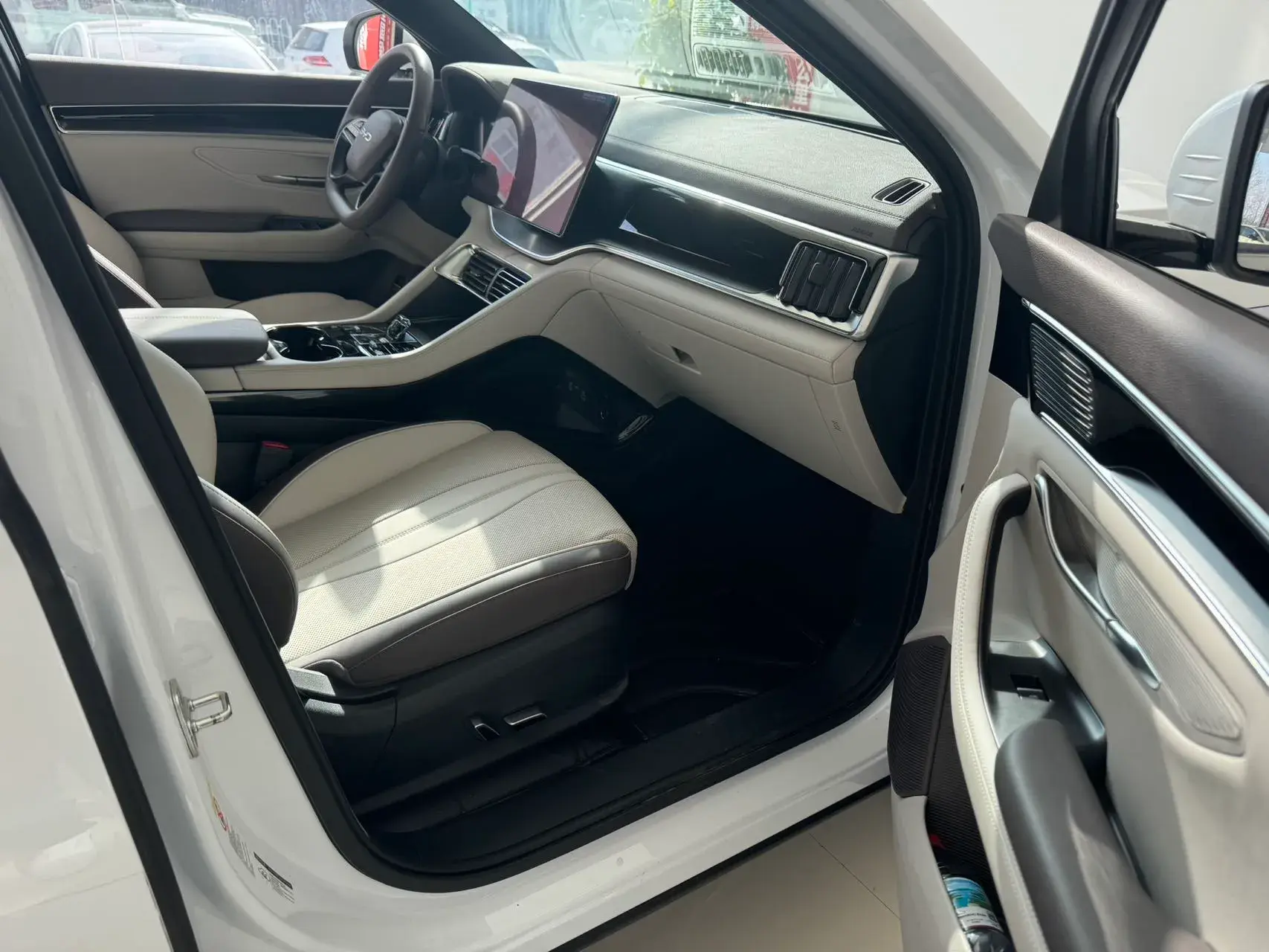 2025 BYD SONG thumbnail 3