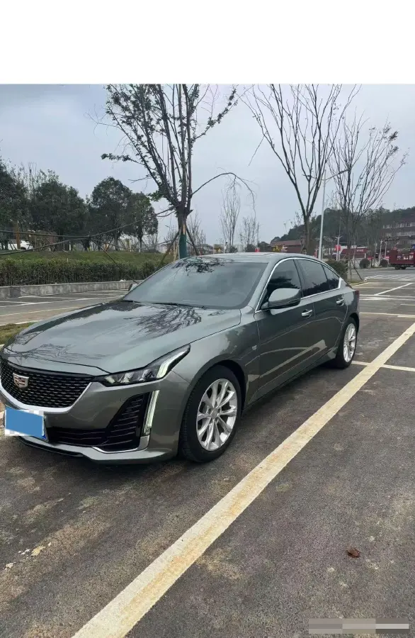 2022 Cadillac CT5 2.0T 237HP L4 10AT