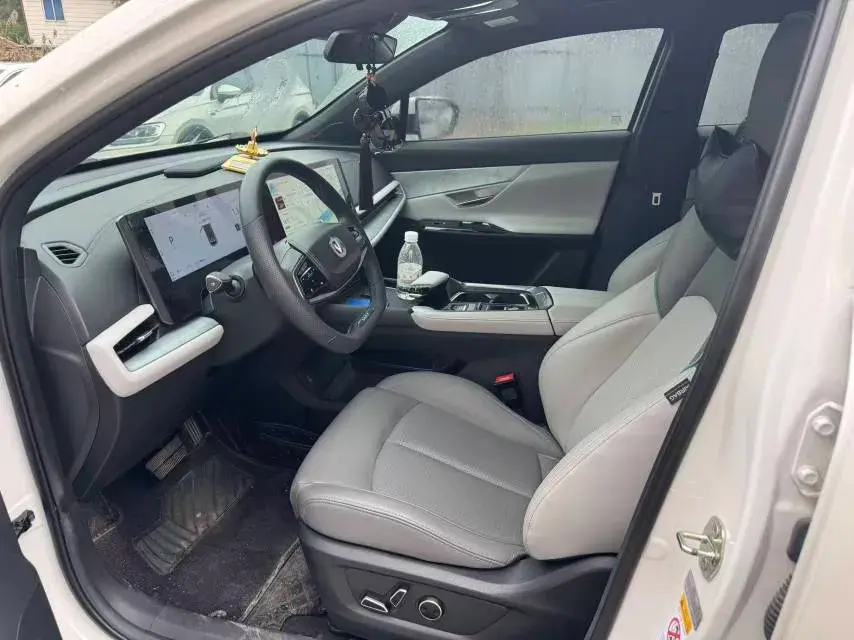 2023 CHANGAN UNI-T thumbnail 2