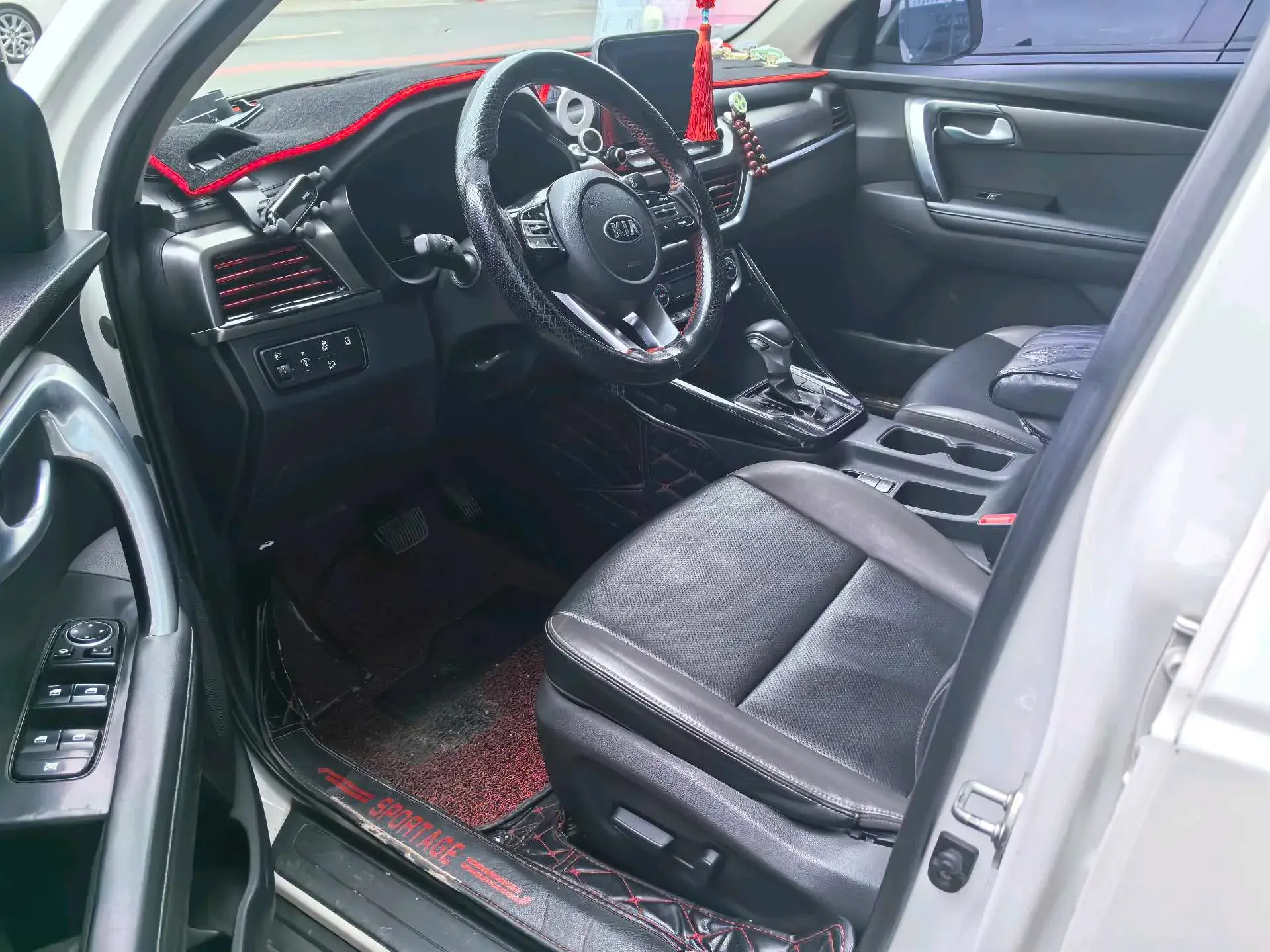 2018 KIA SPORTAGE thumbnail 2