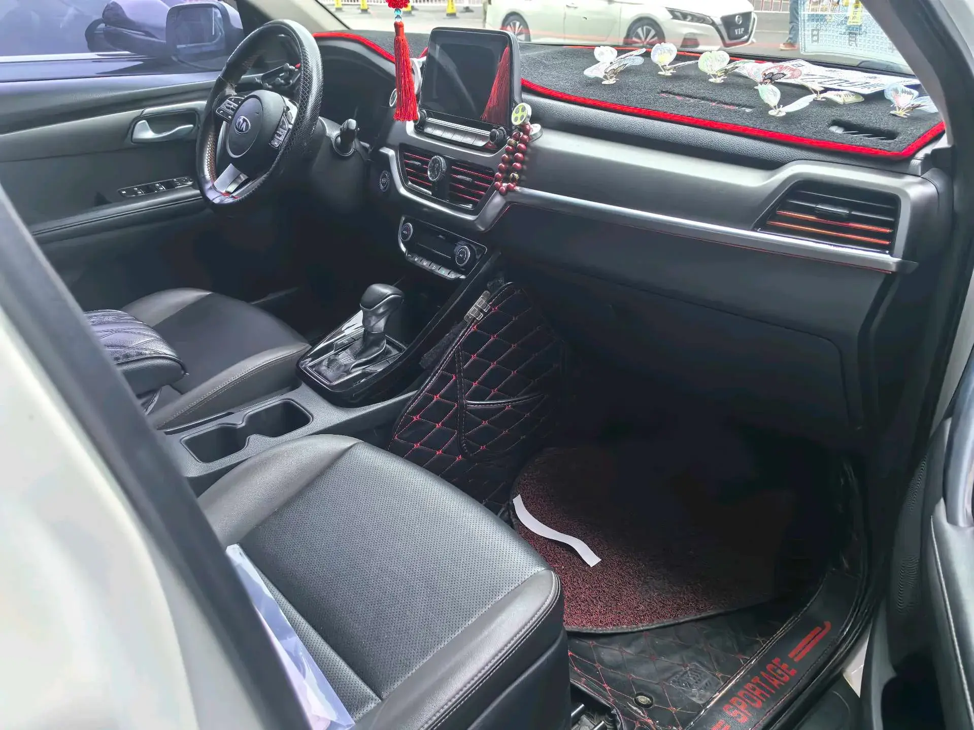 2018 KIA SPORTAGE thumbnail 3