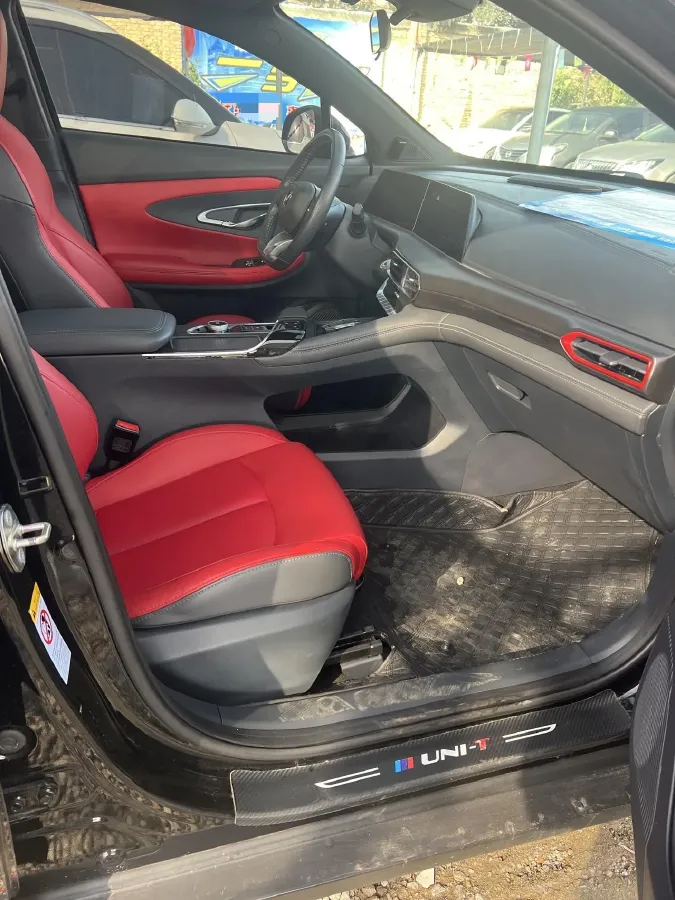 2020 ChangAn UNI-T 1.5T 180HP L4 7DCT,autocango,china used car exporter,china ev exporter,chinese used car exporter,chinese used ev exporter