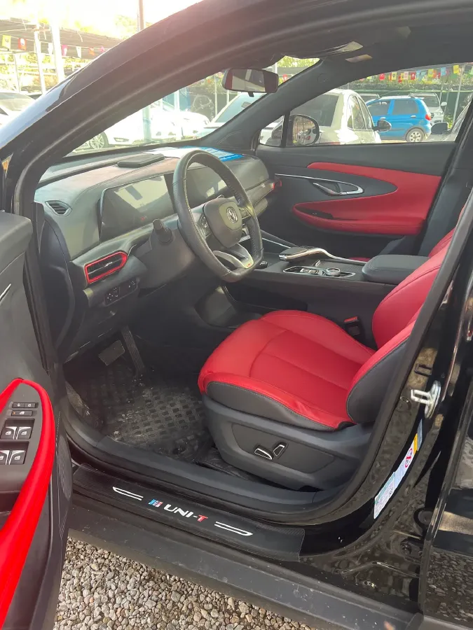 2020 ChangAn UNI-T 1.5T 180HP L4 7DCT,autocango,china used car exporter,china ev exporter,chinese used car exporter,chinese used ev exporter