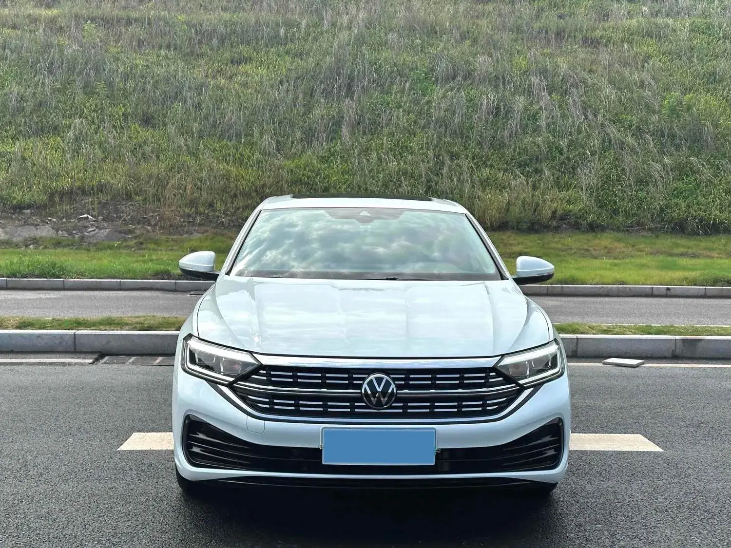 2023 VOLKSWAGEN SAGITAR thumbnail 2