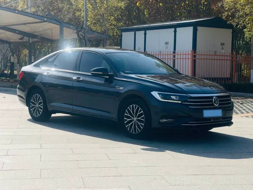 2019 VOLKSWAGEN SAGITAR thumbnail 3