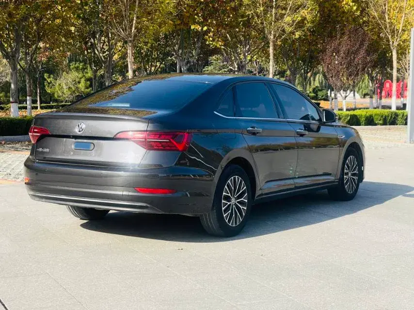 2019 VOLKSWAGEN SAGITAR thumbnail 4