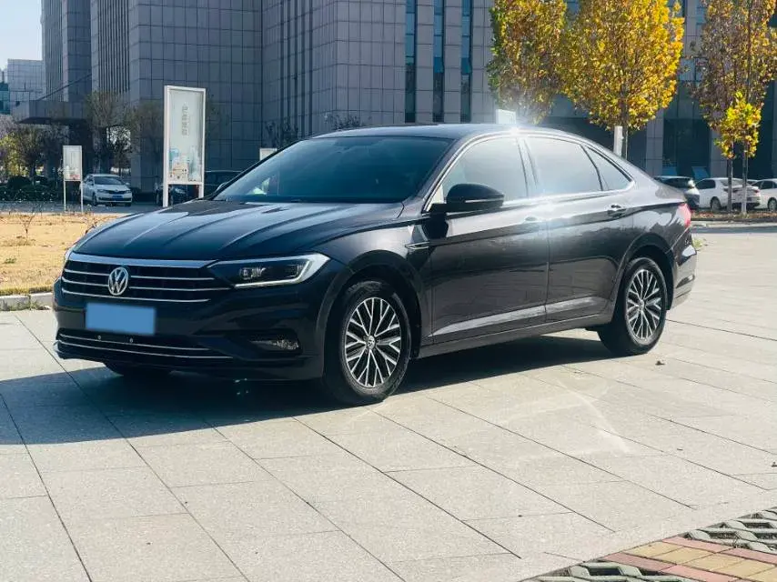 2019 VOLKSWAGEN SAGITAR view 1