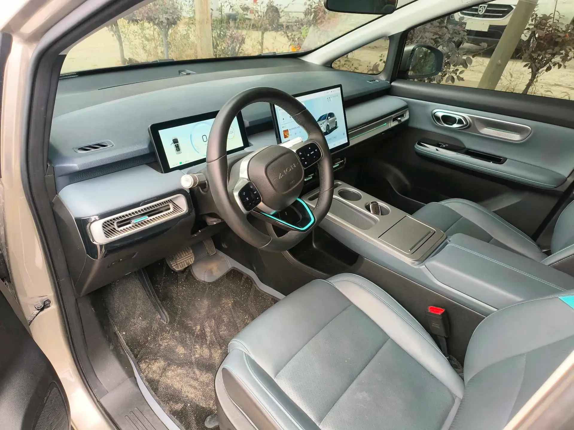 2024 AION Y thumbnail 4