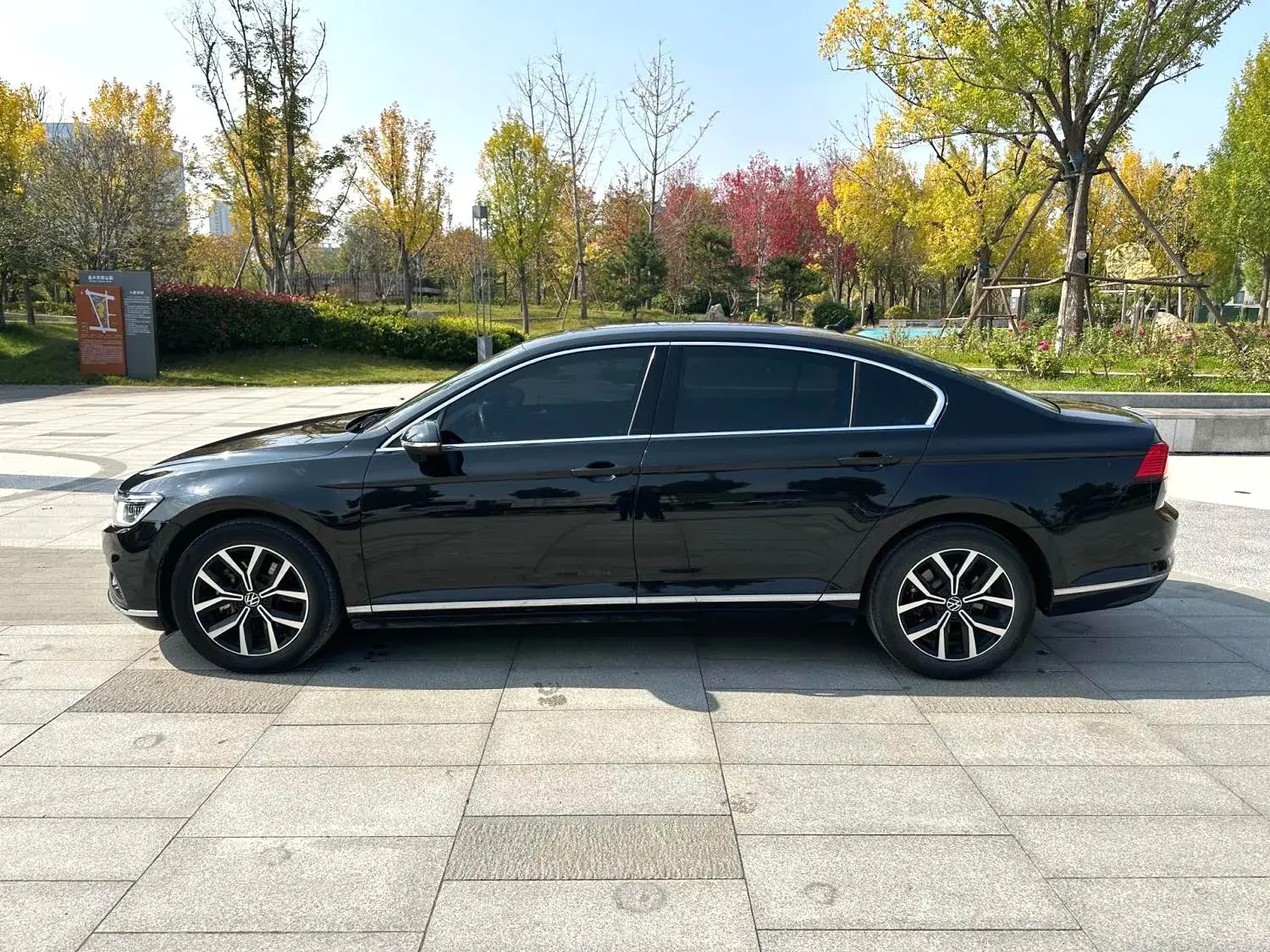 2020 VOLKSWAGEN MAGOTAN thumbnail 3