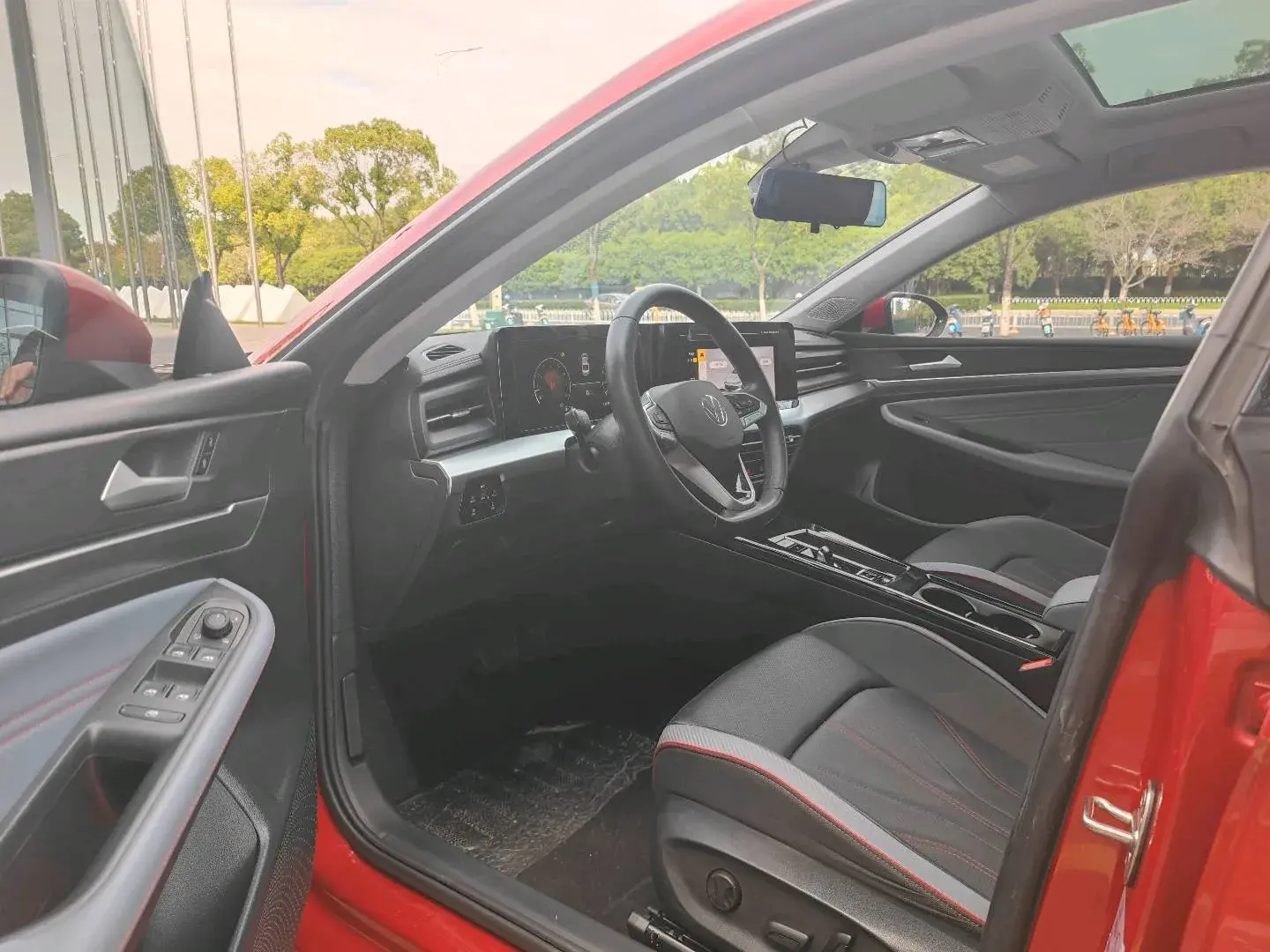 2023 VOLKSWAGEN LAMANDO thumbnail 4