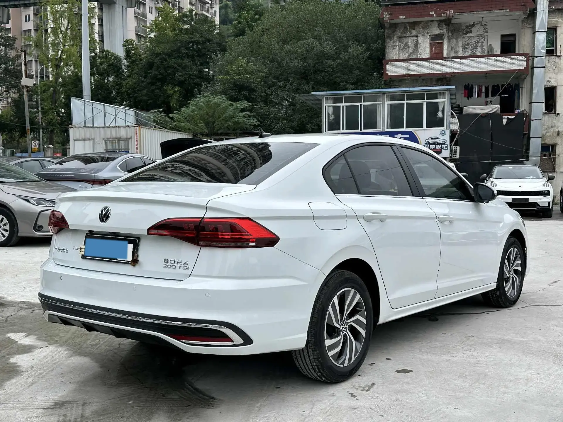 2025 VOLKSWAGEN BORA thumbnail 3