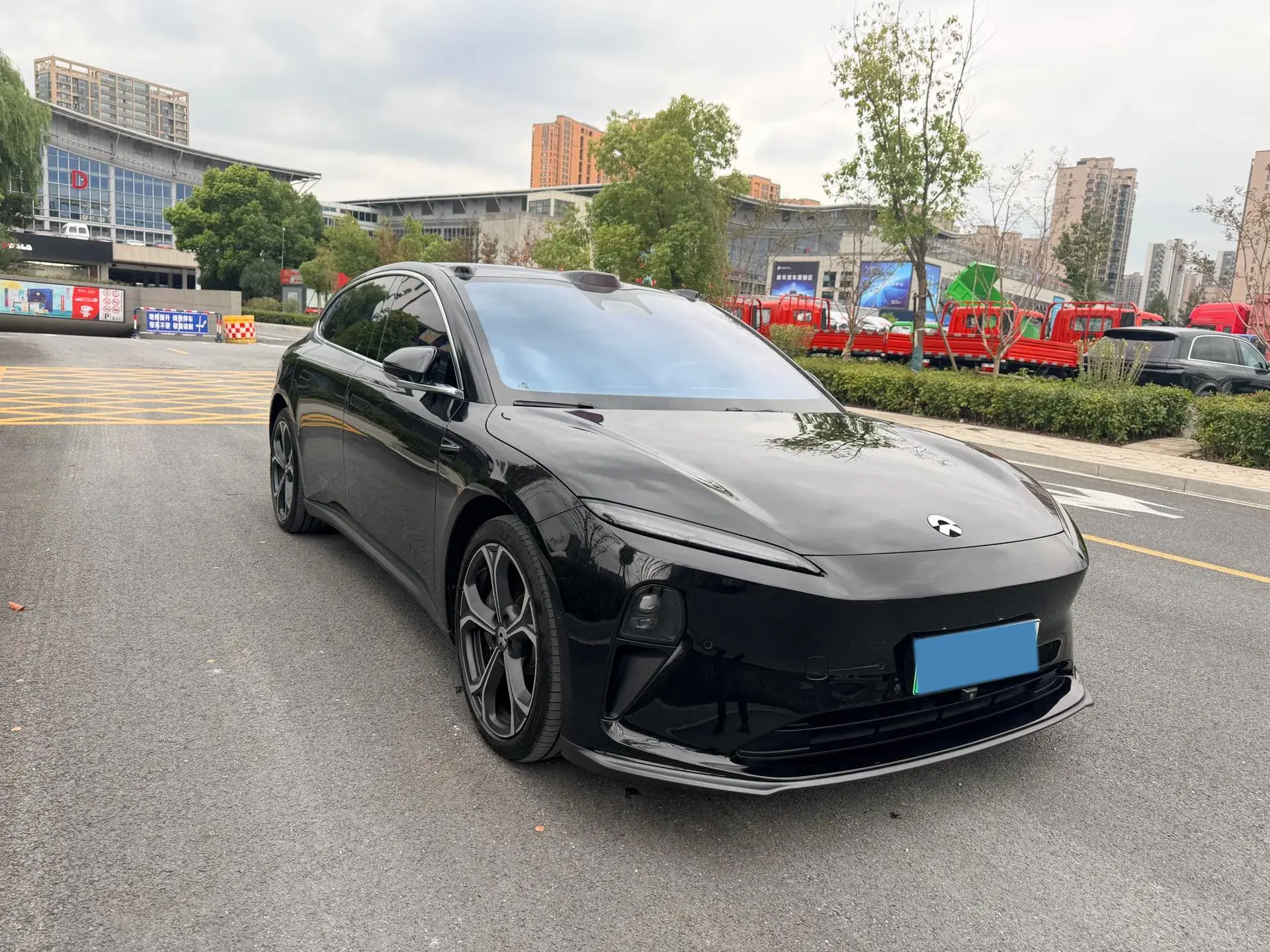 2023 NIO ET5T thumbnail 3