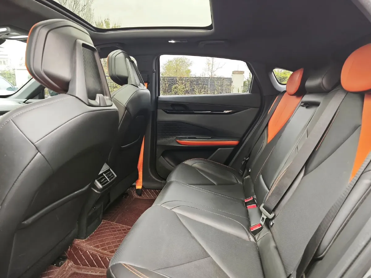 2022 ChangAn UNI-V 1.5T 188HP L4 7DCT,autocango,china used car exporter,china ev exporter,chinese used car exporter,chinese used ev exporter