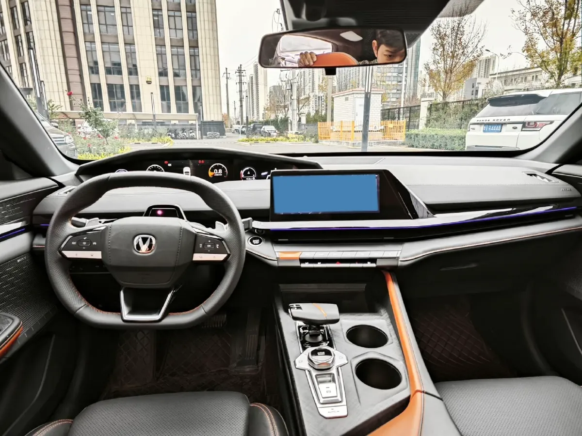 2022 ChangAn UNI-V 1.5T 188HP L4 7DCT,autocango,china used car exporter,china ev exporter,chinese used car exporter,chinese used ev exporter