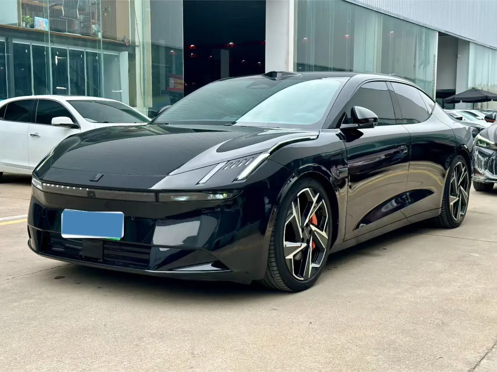 2025 LYNK&CO Z10 view 1