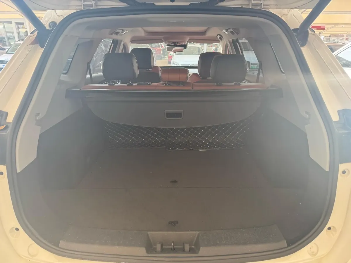 2022 Chery Tiggo 8 Plus 1.6T 197HP L4 7DCT,autocango,china used car exporter,china ev exporter,chinese used car exporter,chinese used ev exporter