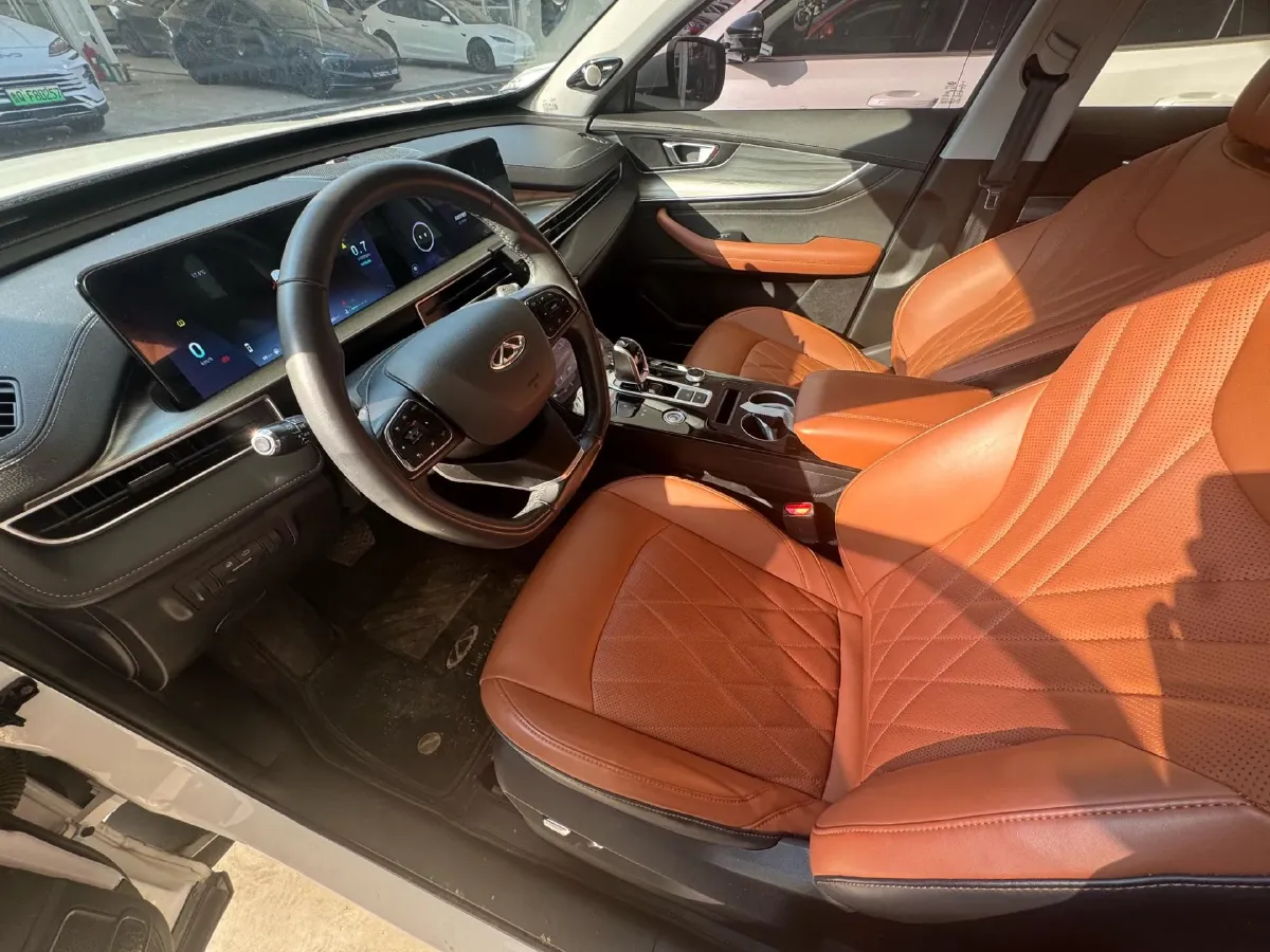 2022 Chery Tiggo 8 Plus 1.6T 197HP L4 7DCT,autocango,china used car exporter,china ev exporter,chinese used car exporter,chinese used ev exporter