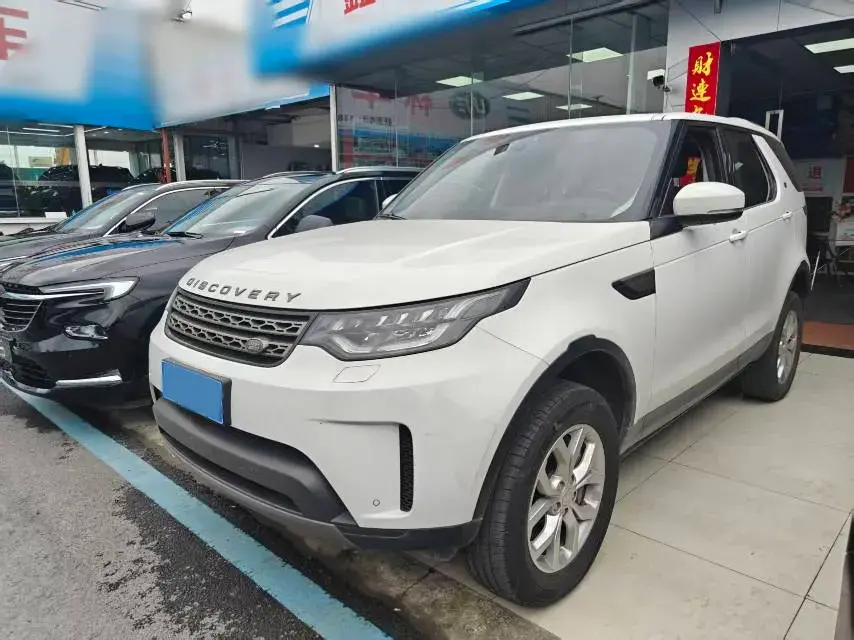 2018 LAND ROVER view 1
