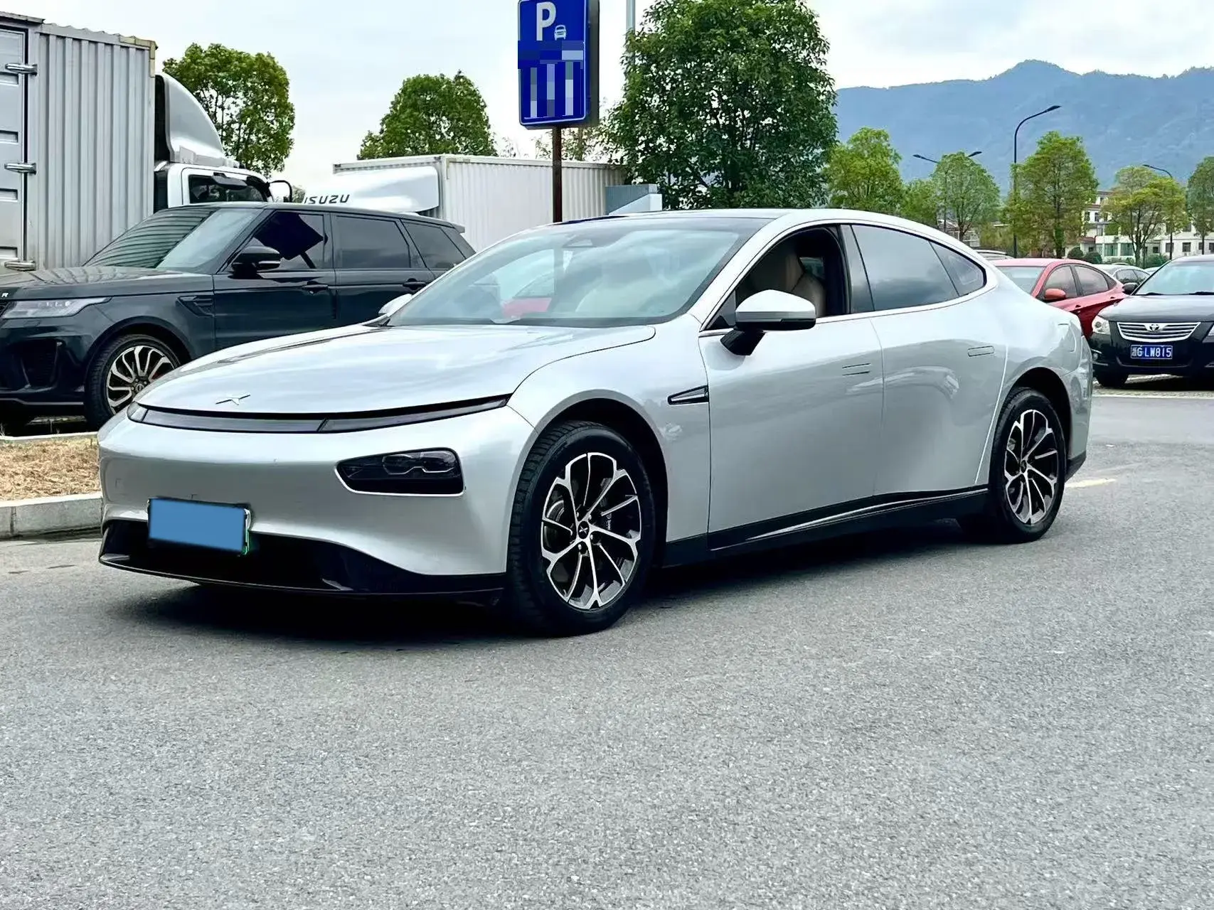 2021 XPENG P7 view 1