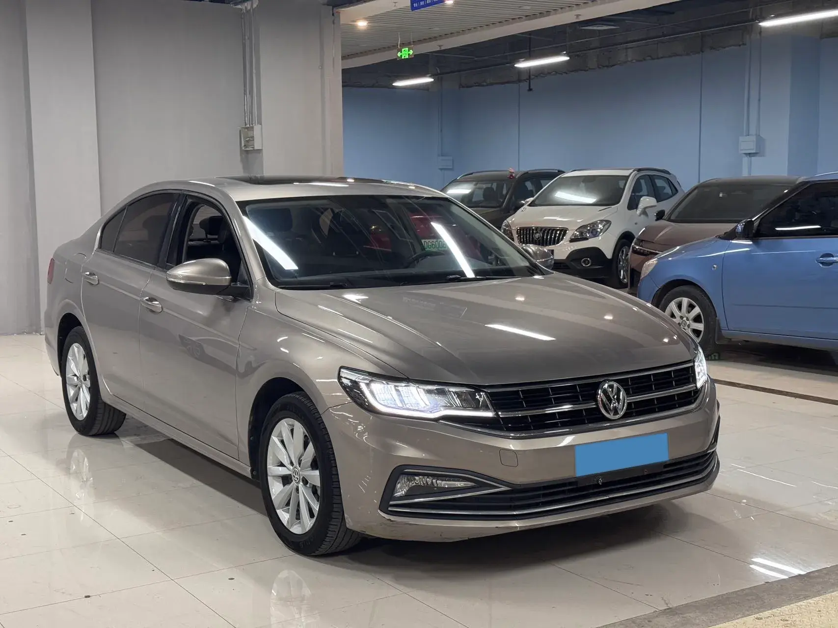 2019 VOLKSWAGEN BORA thumbnail 2