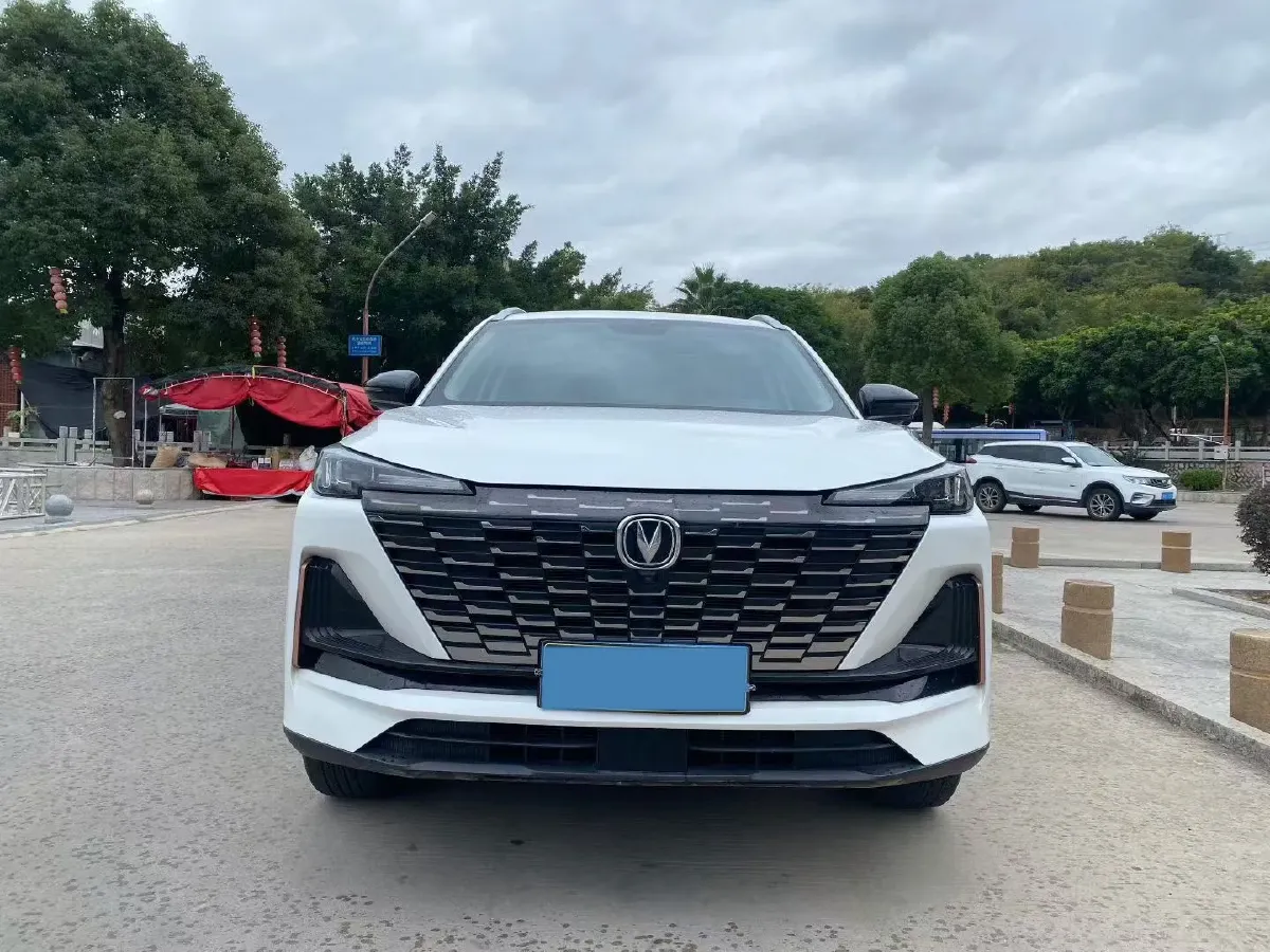 2022 ChangAn CS75 Plus 1.5T 178HP L4 6AT,autocango,china used car exporter,china ev exporter,chinese used car exporter,chinese used ev exporter
