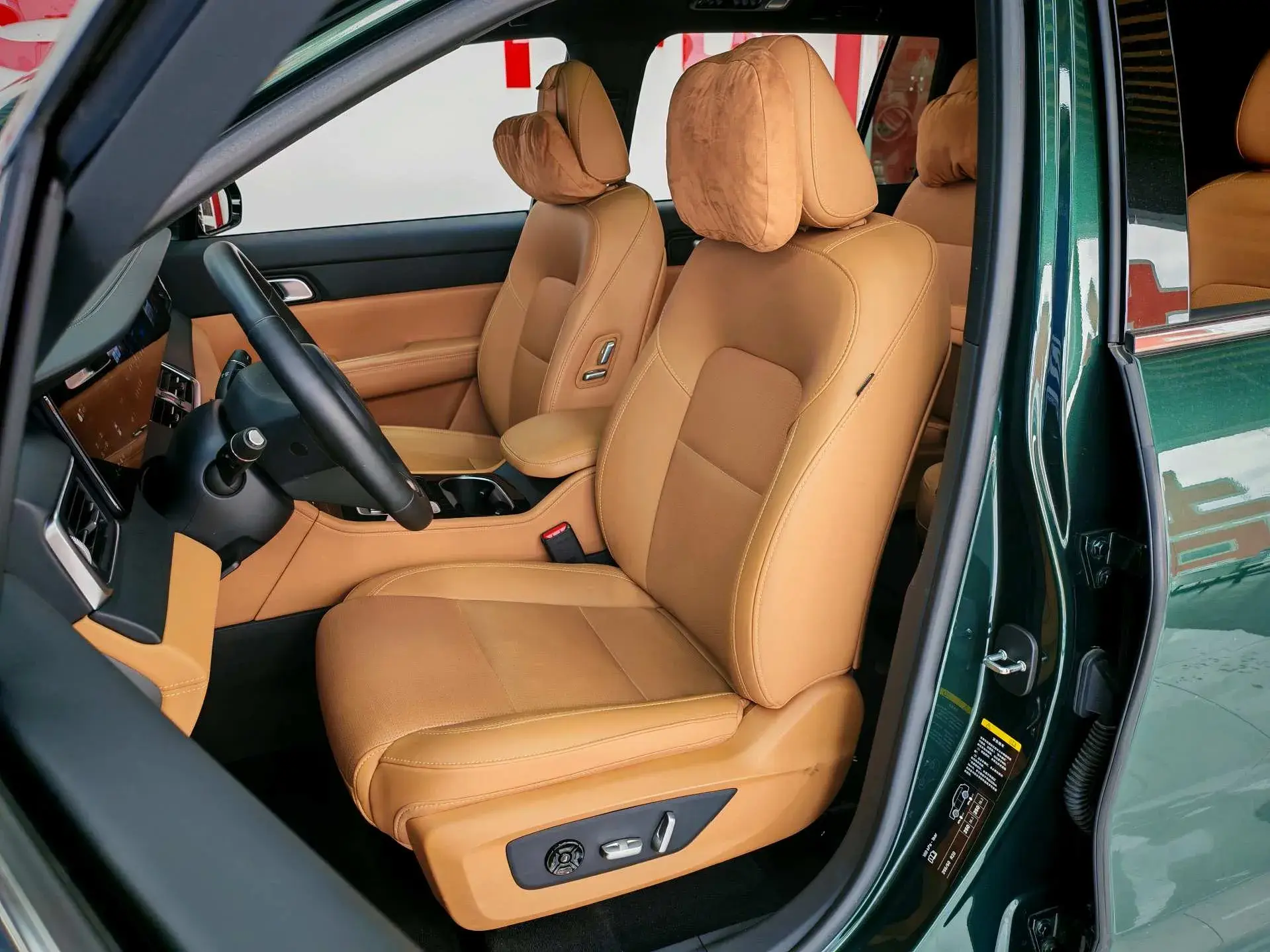 2021 LI ONE thumbnail 3