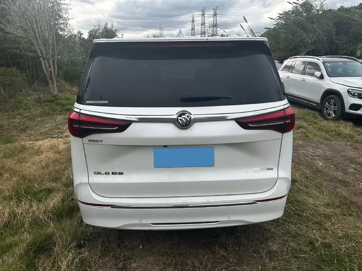 2021 Buick GL8 2.0T 237HP L4 9AT,autocango,china used car exporter,china ev exporter,chinese used car exporter,chinese used ev exporter