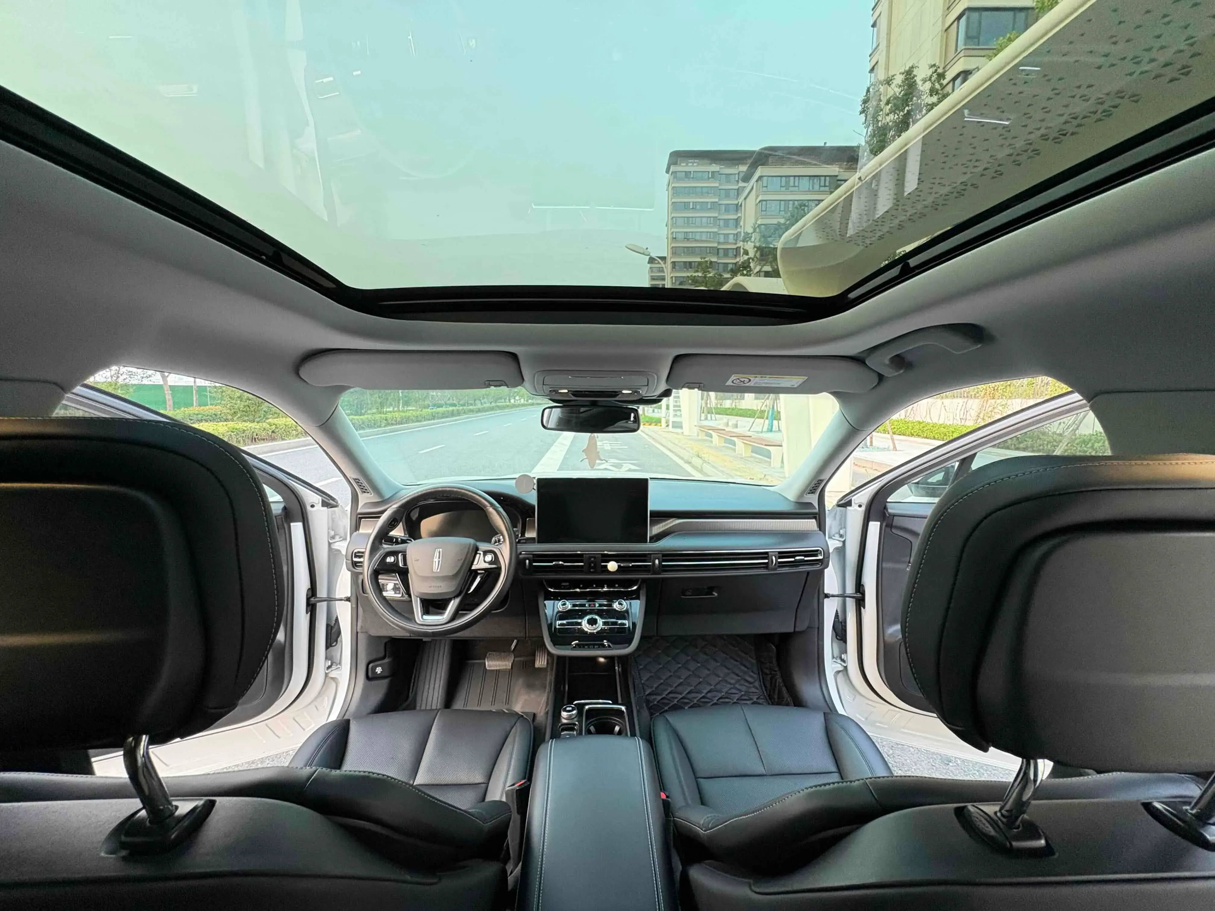 2021 LINCOLN CORSAIR thumbnail 2