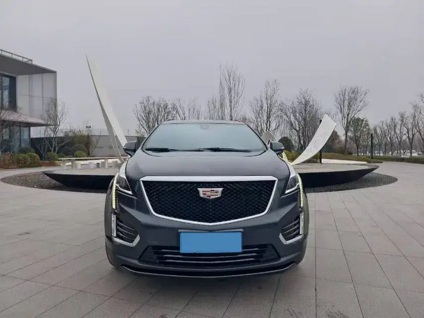 2024 CADILLAC XT5 thumbnail 3