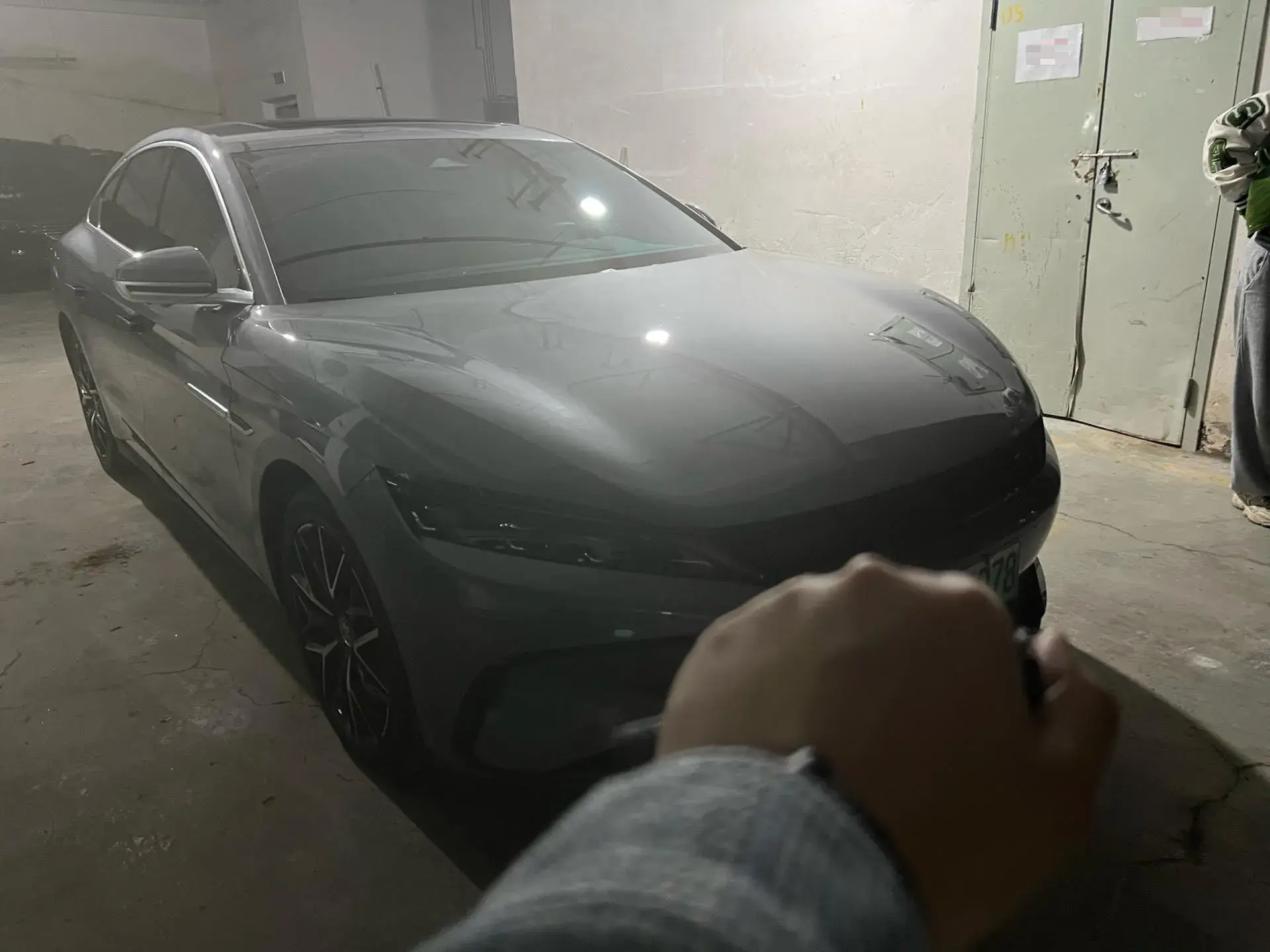 2025 BYD HAN thumbnail 3