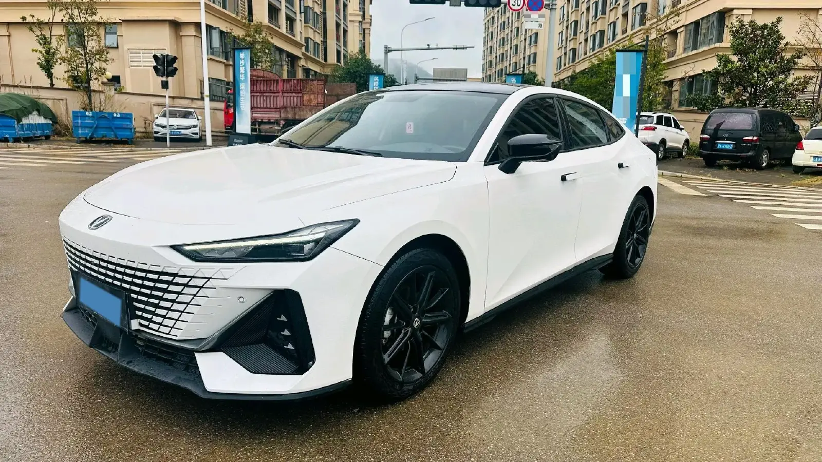 2022 ChangAn UNI-V 1.5T 188HP L4 7DCT