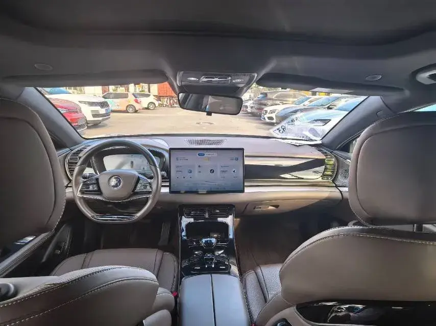 2023 BYD HAN thumbnail 4