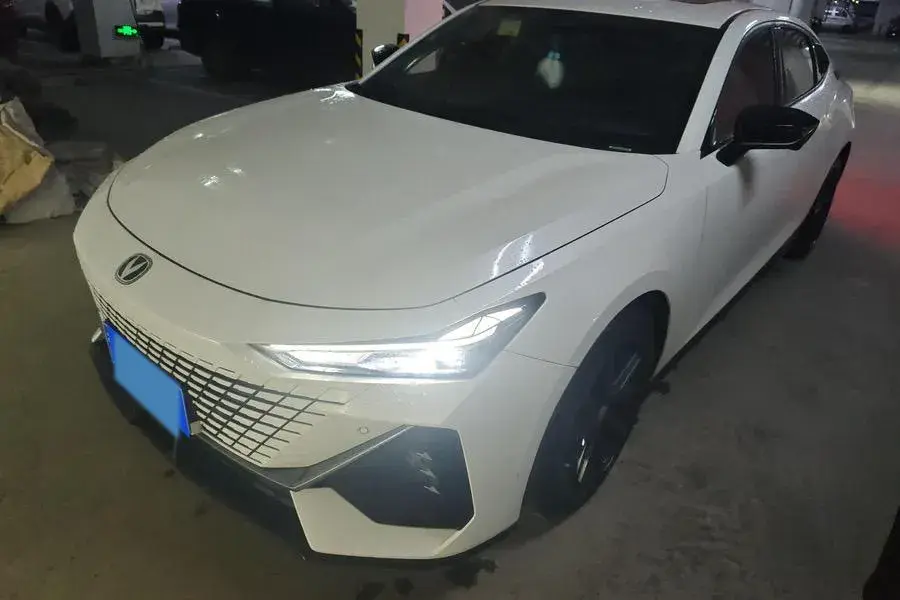 2023 ChangAn UNI-V 1.5T 188HP L4 7DCT