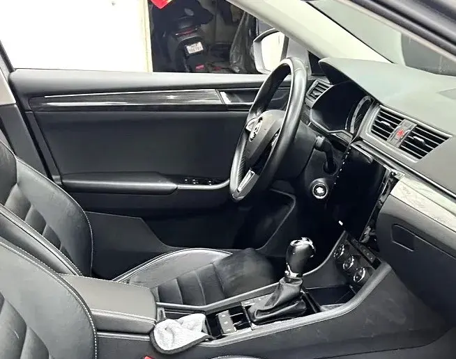 2018 SKODA SUPERB thumbnail 4