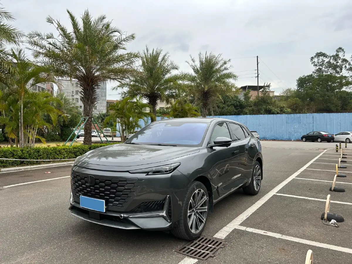 2021 ChangAn UNI-K 2.0T 233HP L4 8AT