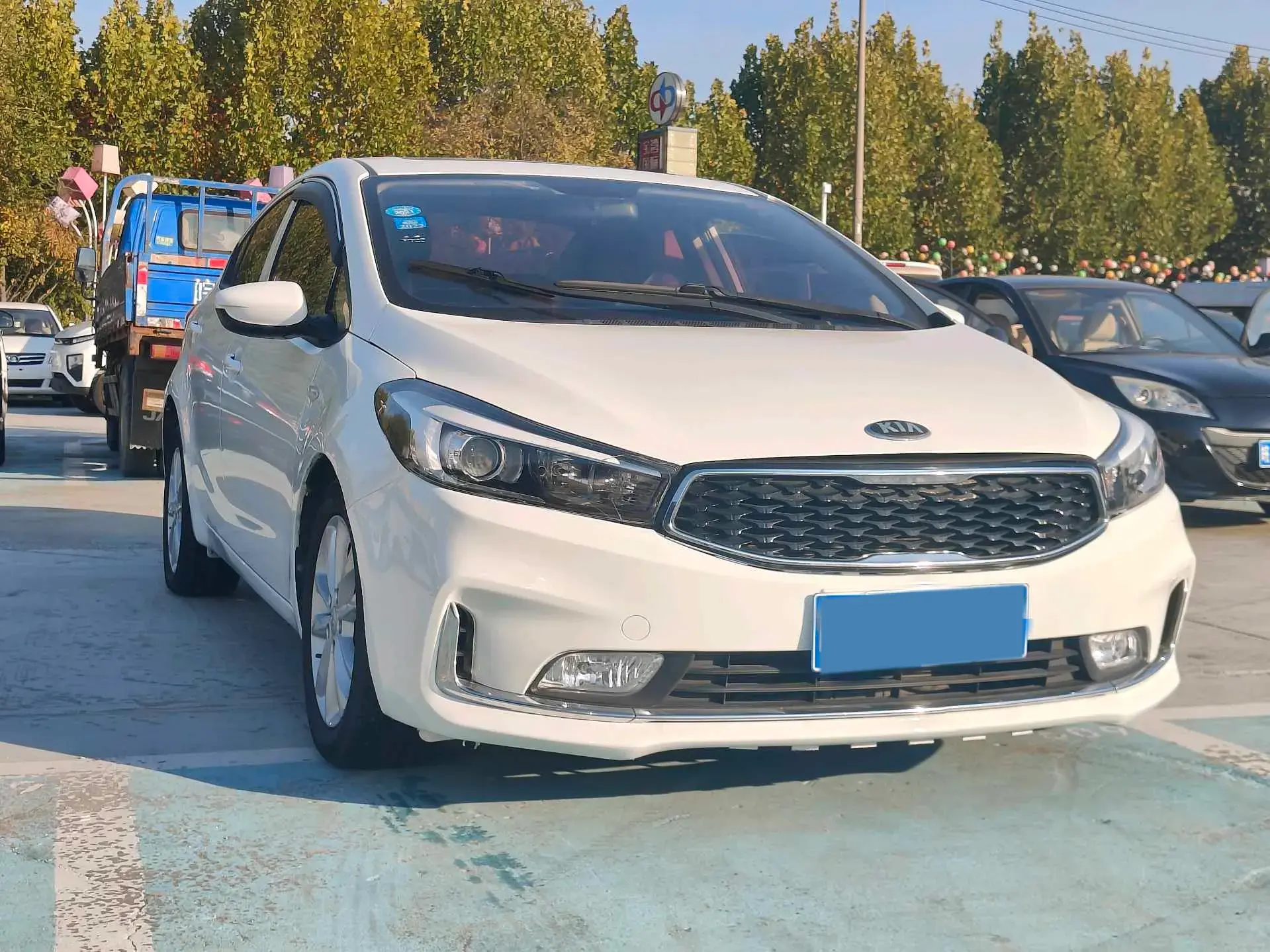 2017 KIA K3 thumbnail 3