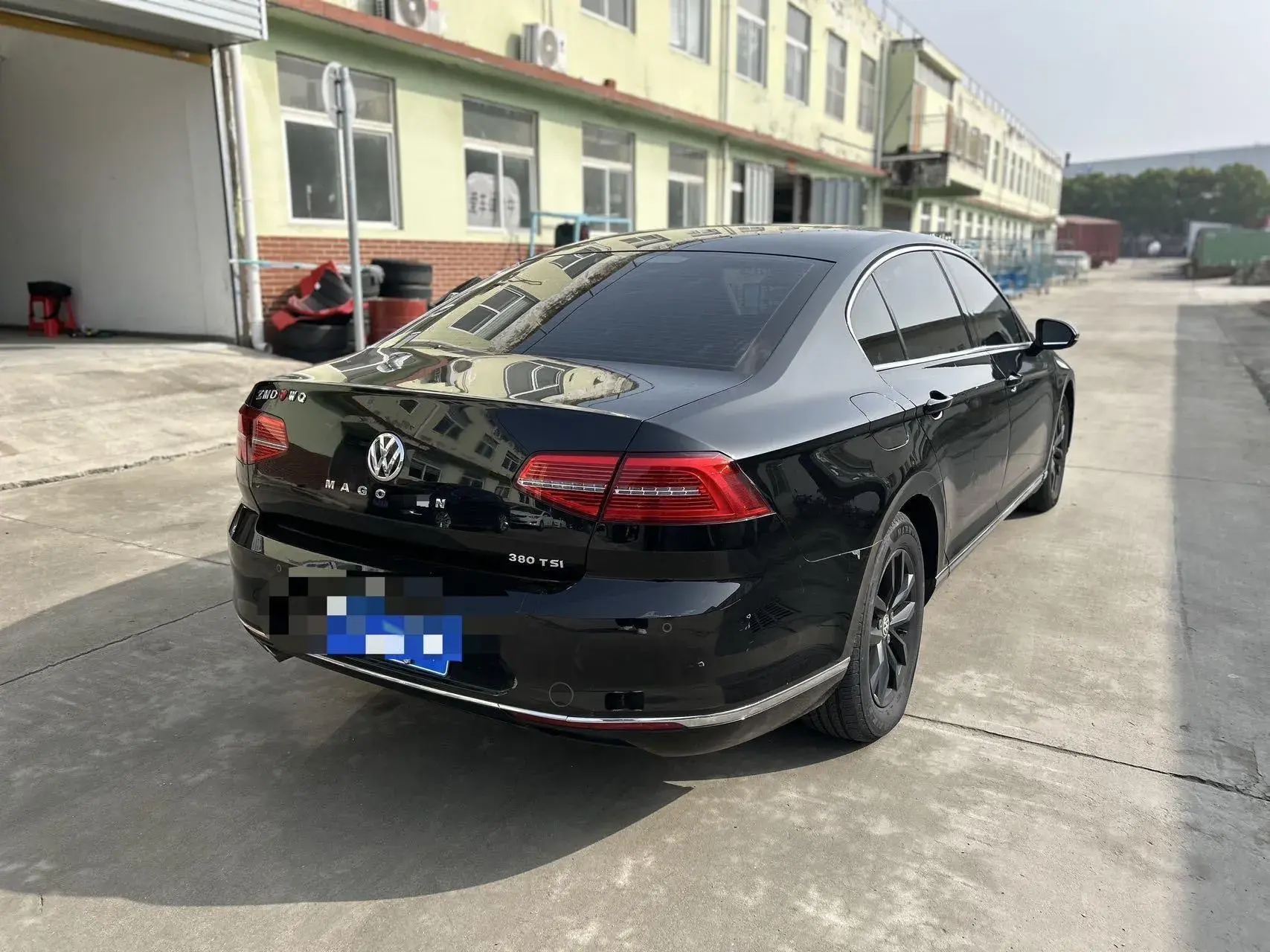 2019 VOLKSWAGEN MAGOTAN thumbnail 3