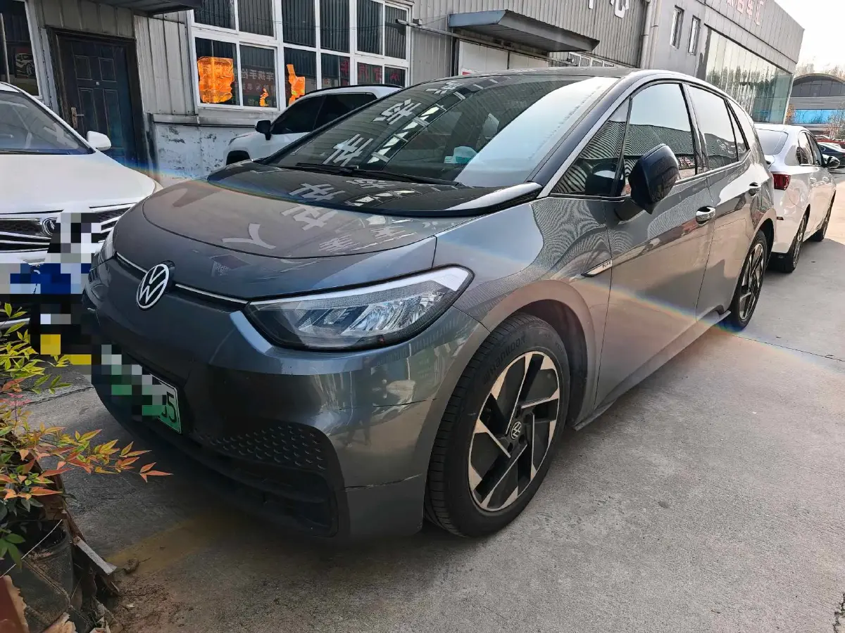 2023 Volkswagen ID.3 BEV 52.8KWH