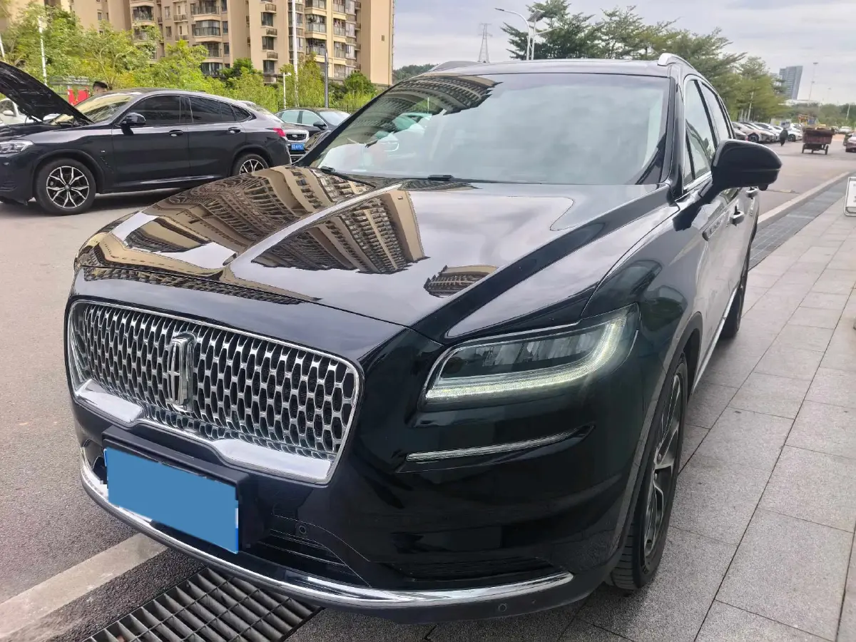 2021 Lincoln Nautilus 2.0T 245HP L4 8AT