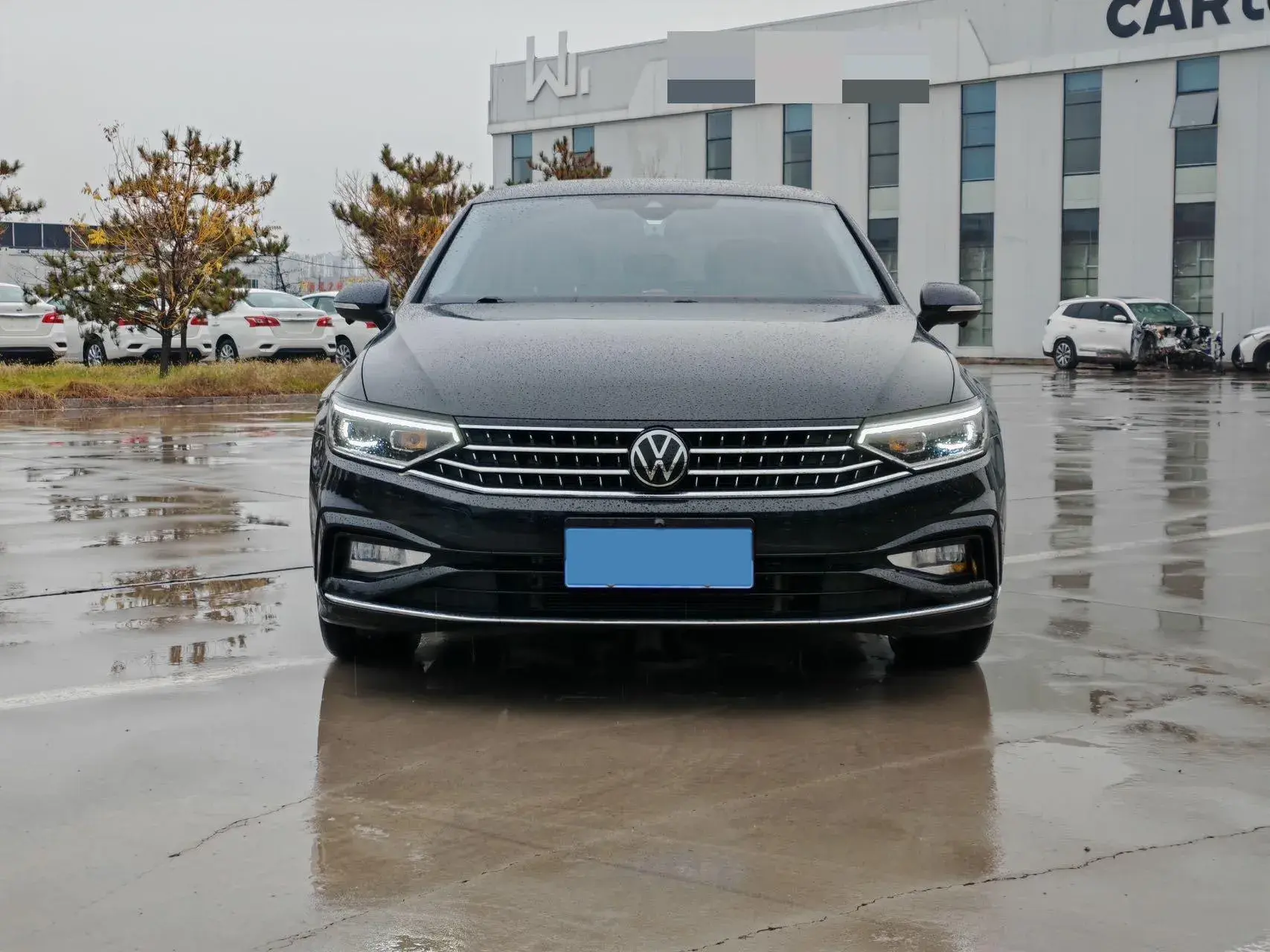 2023 VOLKSWAGEN MAGOTAN thumbnail 2