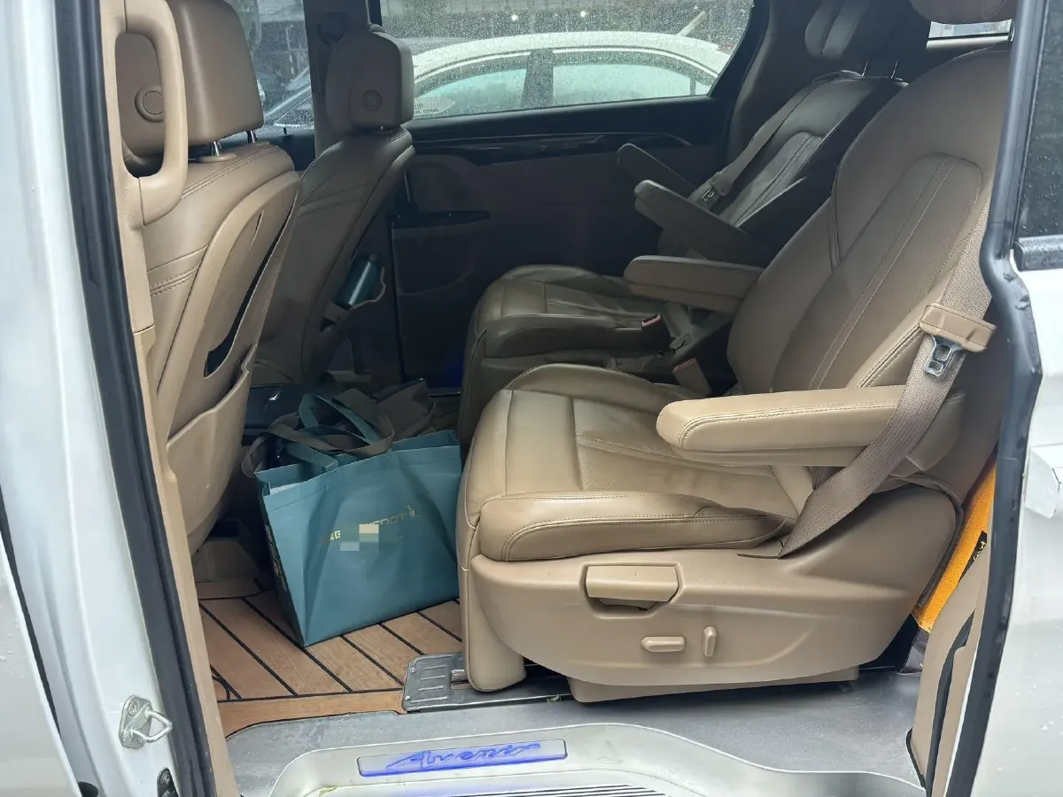 2018 Buick GL8 2.0T 260HP L4 6AT,autocango,china used car exporter,china ev exporter,chinese used car exporter,chinese used ev exporter