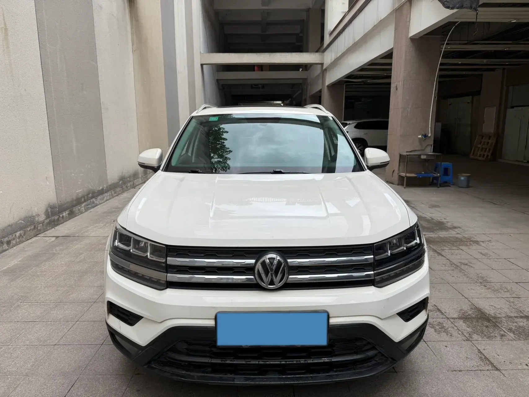 2019 VOLKSWAGEN THARU thumbnail 2